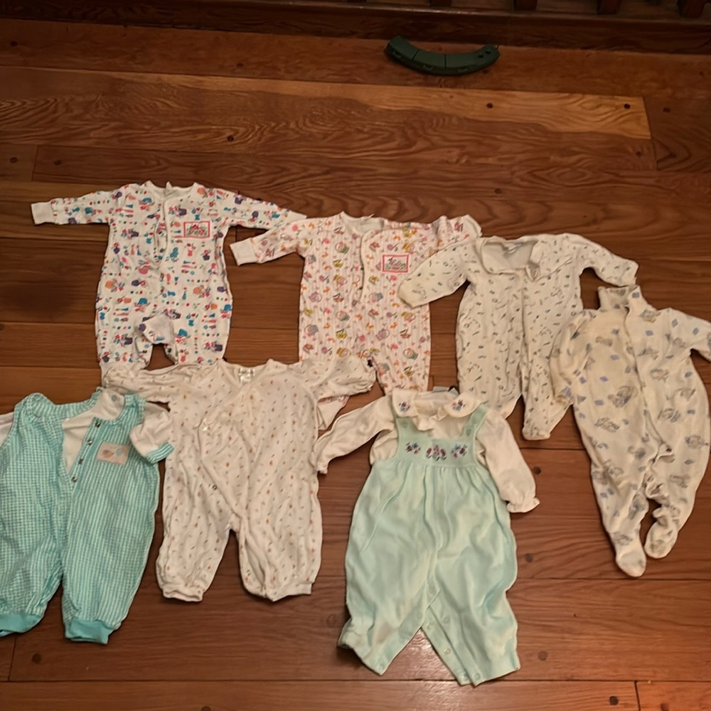 VINTAGE baby clothes (2000).